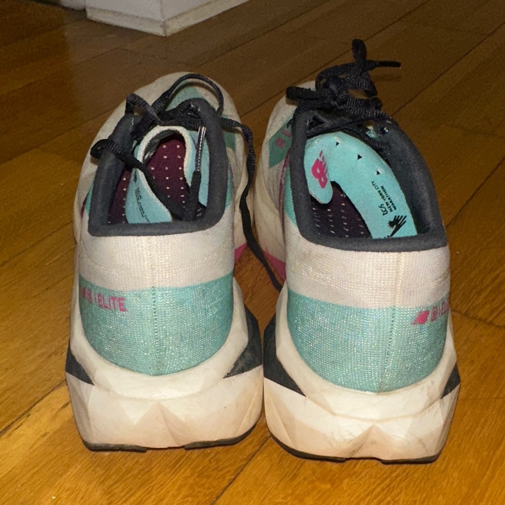New Balance limited edition TCS NYC Marathon FuelCell SuperComp Elite v4 - Picture 6 of 10